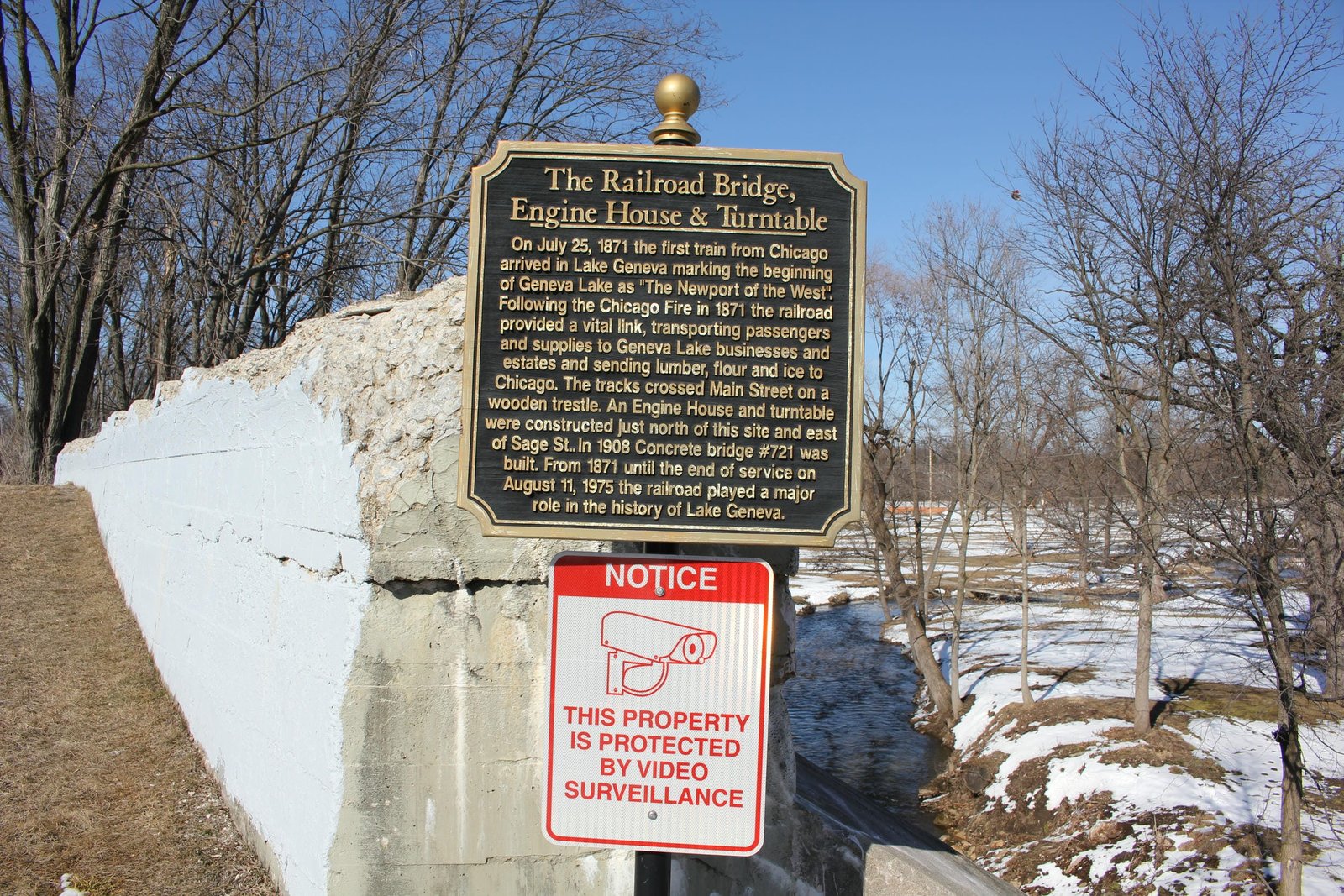 Plaque